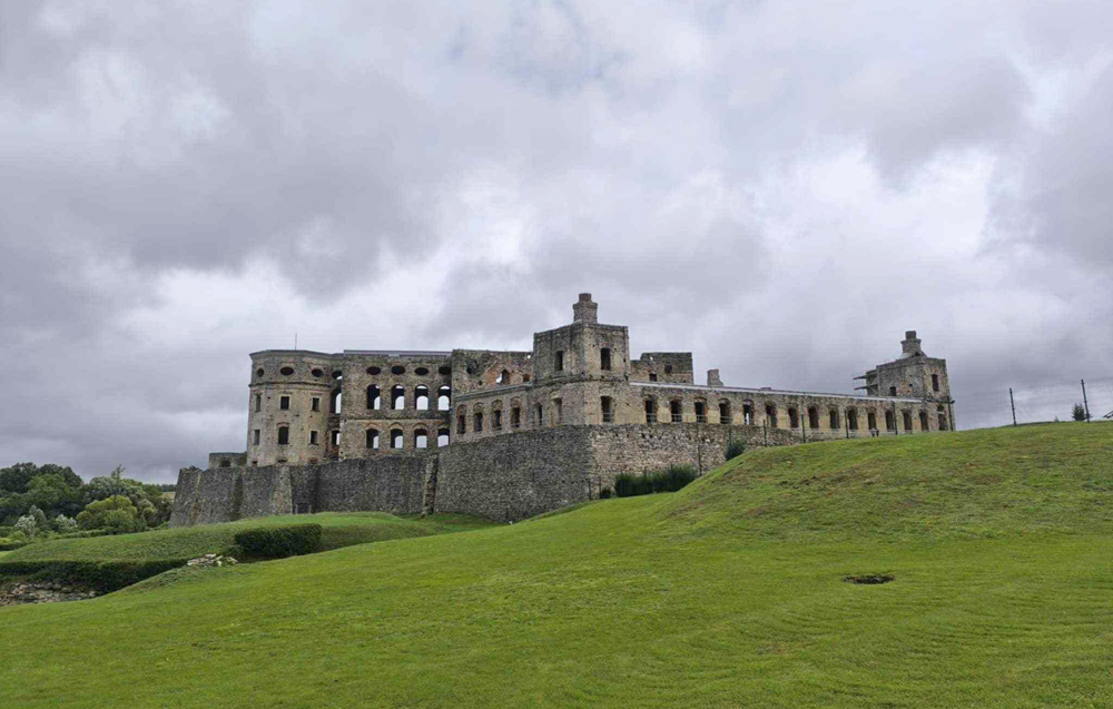 Ojczyzna piórem wyśniona – w świętokrzyskim powstają nowe questy